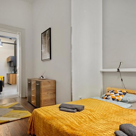Colourful Apartments In The Party District Budapest Extérieur photo