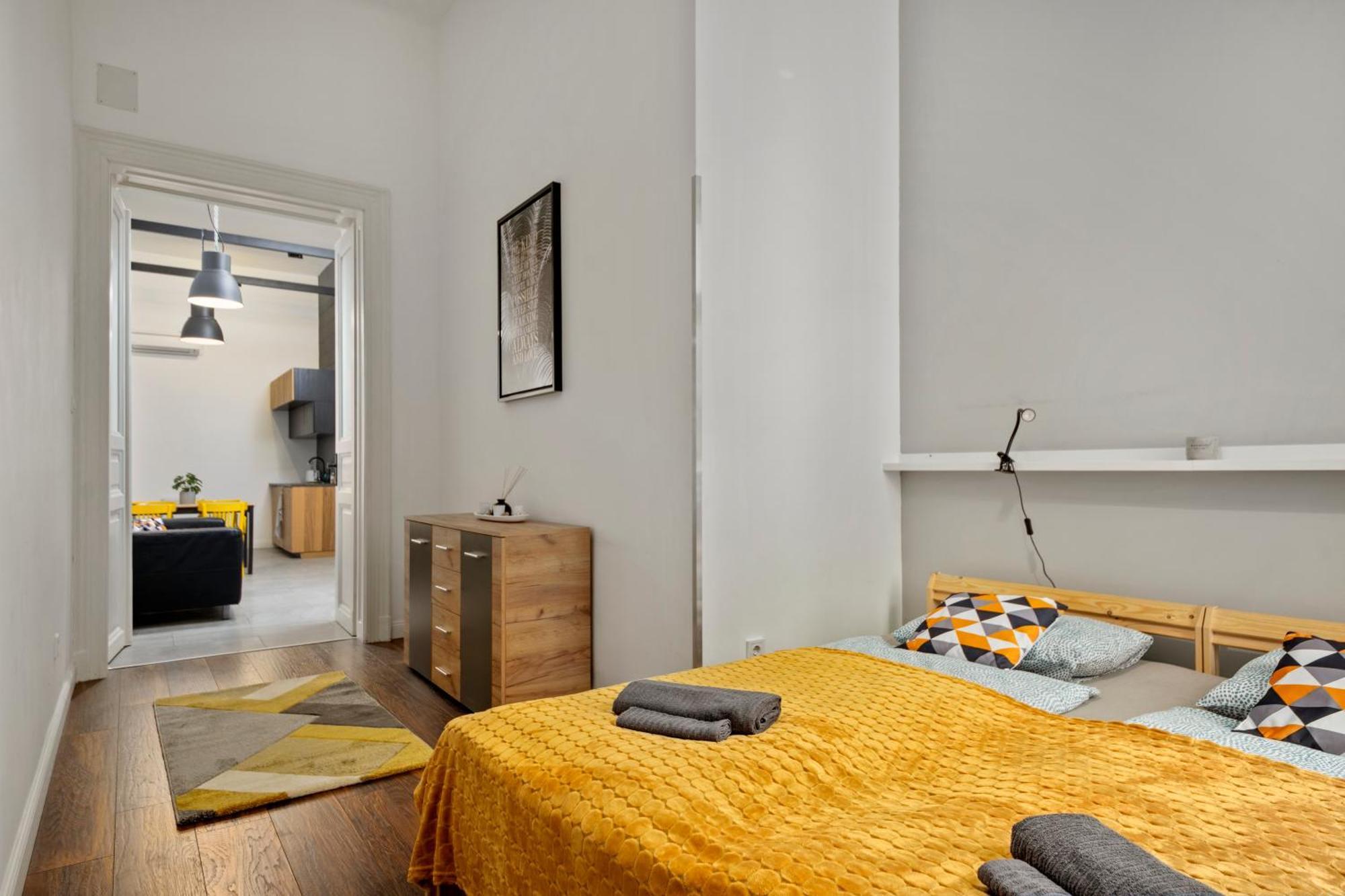 Colourful Apartments In The Party District Budapest Extérieur photo